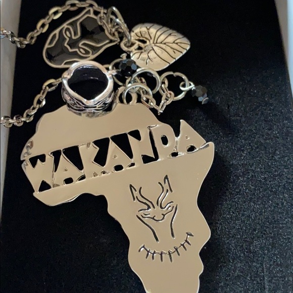 Unisex Universe/Fandoms TV Movies Panther Necklace - Picture 2 of 4